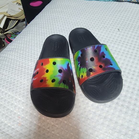 CROCS EUC WOMENS SZ 7 CLASSIC TIE DYE GRAPHIC SLIDES SANDALS SLIPONS - Picture 2 of 6